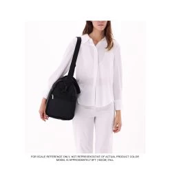 Deluxe Large Weekender 18 Deluxe Large Weekender -Stylish backpack Shop 4319 onfigure side