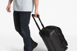 The North Face Rolling Thunder—22" -Stylish backpack Shop 7cc935 3885160954d9417b88a83531eaf75a68mv2