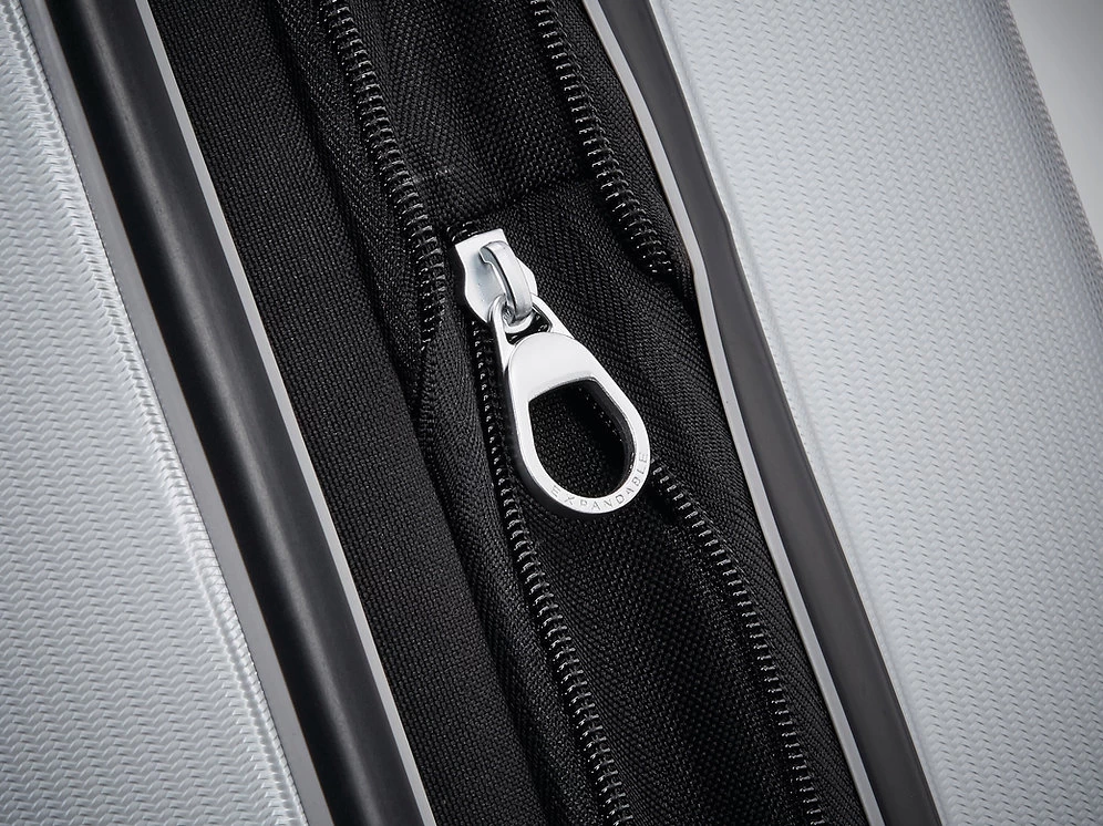 Samsonite Winfield 3 DLX Carry-On Spinner 4 Samsonite Winfield 3 DLX Carry-On Spinner - Image 4