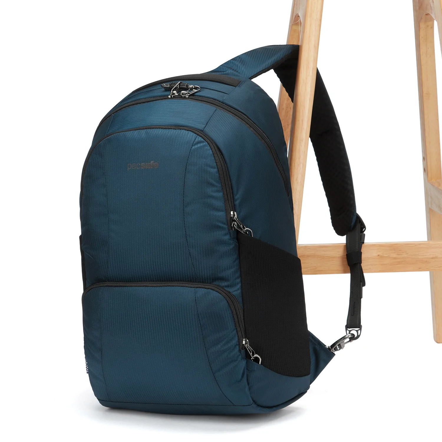 Pacsafe Metrosafe LS450 ECONYL Anti-Theft 25L Backpack 10 Pacsafe Metrosafe LS450 ECONYL Anti-Theft 25L Backpack - Image 10