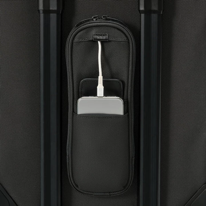 Briggs & Riley Baseline Essential 22" 2-Wheel Expandable Carry-On 12 Briggs & Riley Baseline Essential 22" 2-Wheel Expandable Carry-On - Image 12