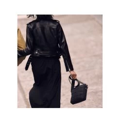 Weave Small Convertible Box Bag 16 Weave Small Convertible Box Bag -Stylish backpack Shop LeSportsac Fall2023 Campaign 23